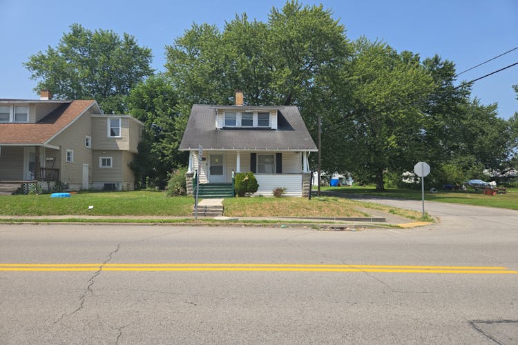 580 Stambaugh Ave Sharon, PA 16146, Mercer County