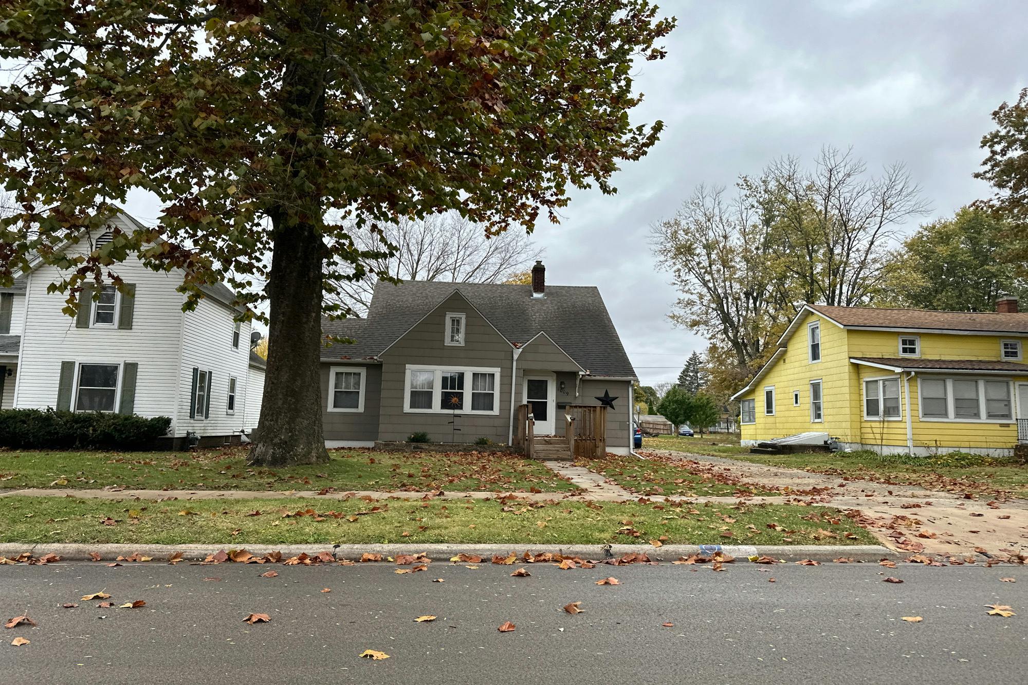 8th Ave, Sterling, IL 61081