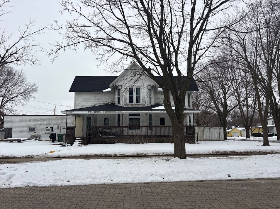 500 Spriggs St Charles City, IA 50616, Floyd County