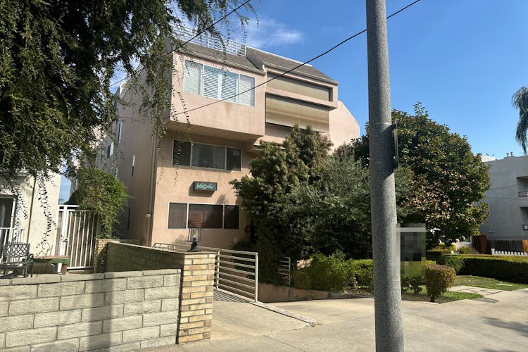 14647 Dickens St Unit 8 Sherman Oaks, CA 91403, Los Angeles County