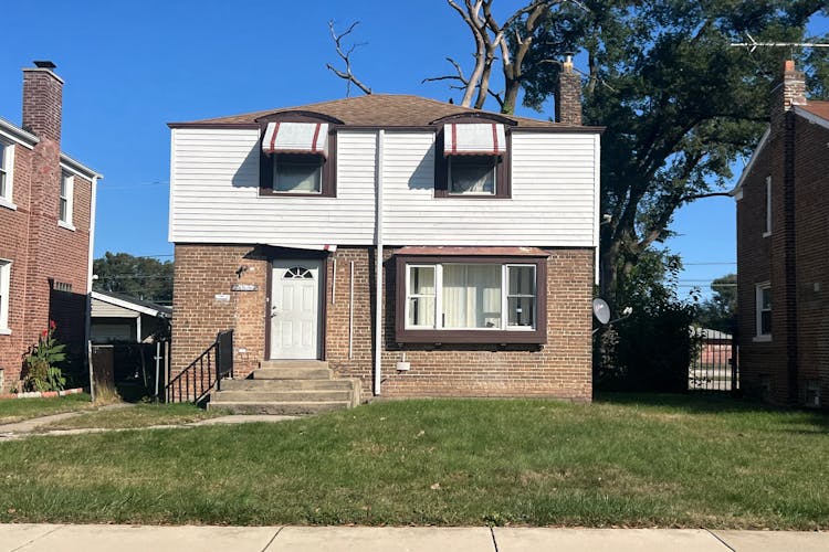 9821 S Hoxie Chicago, IL 60617, Cook County