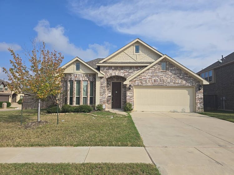 1301 Monticello Dr Burleson, TX 76028, Johnson County