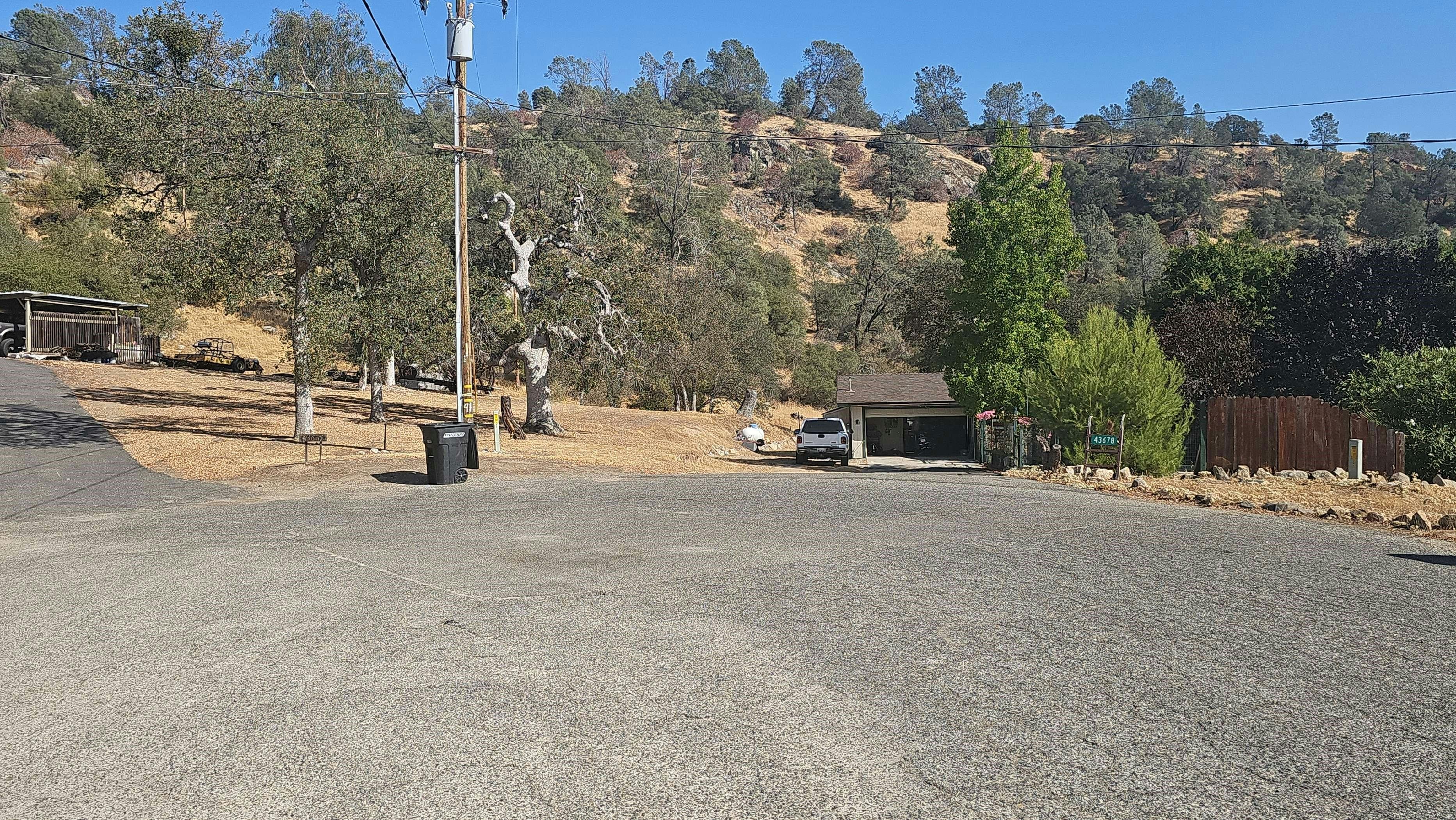 Revis Ln, Coarsegold, CA 93614