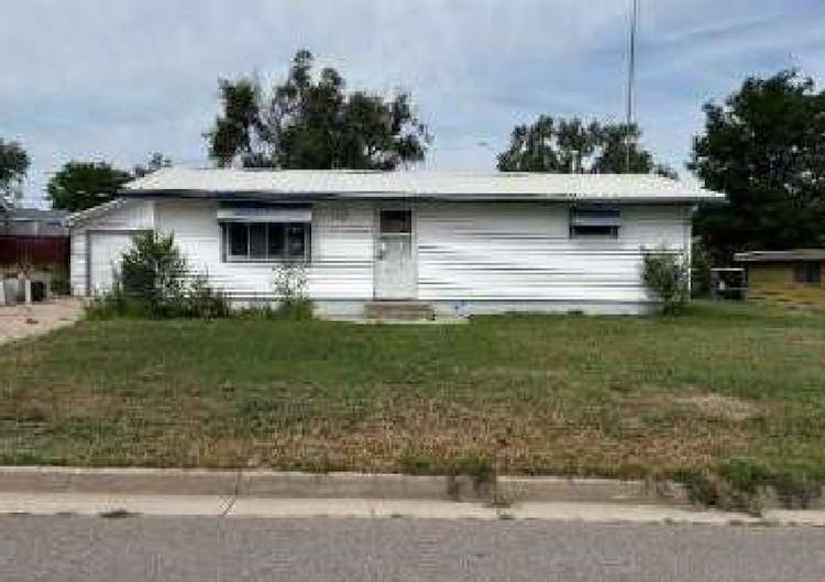 119 Pine St Log Lane Village, CO 80705, Morgan County