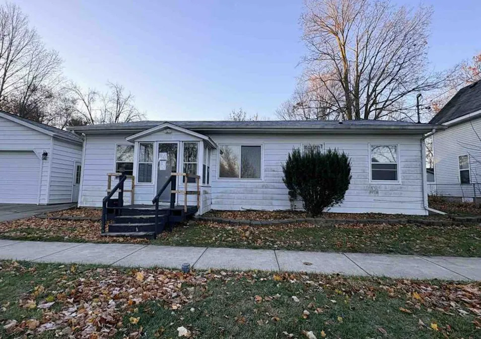 1420 Harrison St Lake Odessa, MI 48849, Ionia County