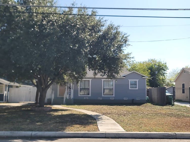 2930 W Ashby Pl San Antonio, TX 78228, Bexar County