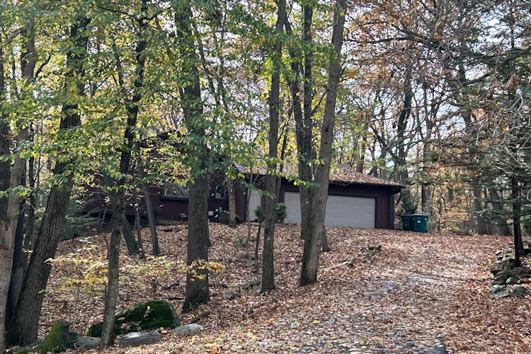 9155 Autumnglo Dr Clarkston, MI 48348, Oakland County