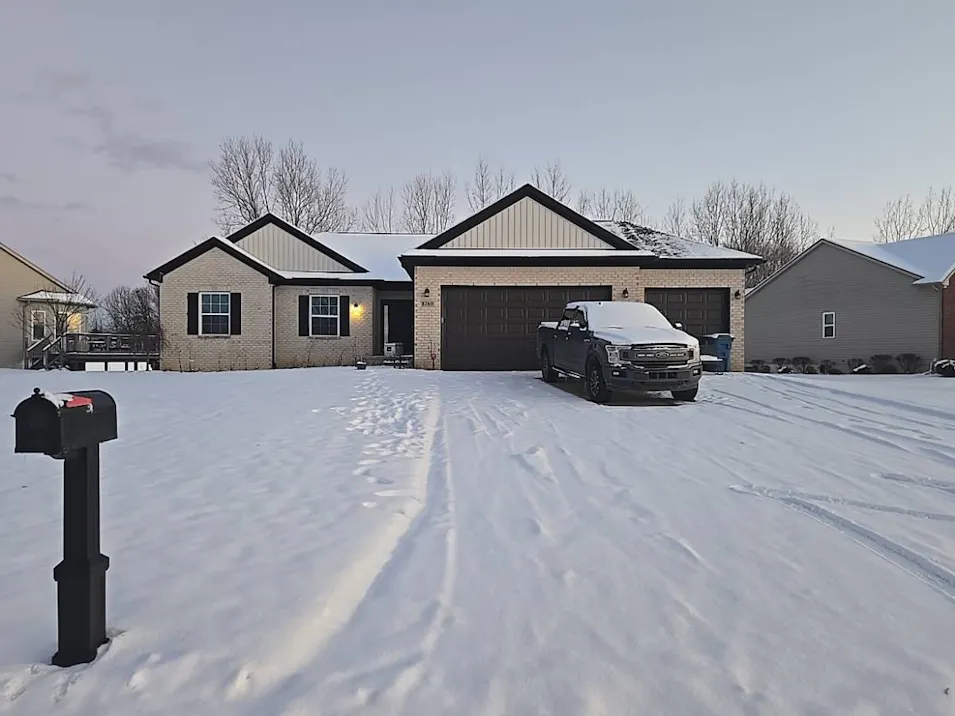 8260 Peninsula Cir Grand Blanc, MI 48439, Genesee County