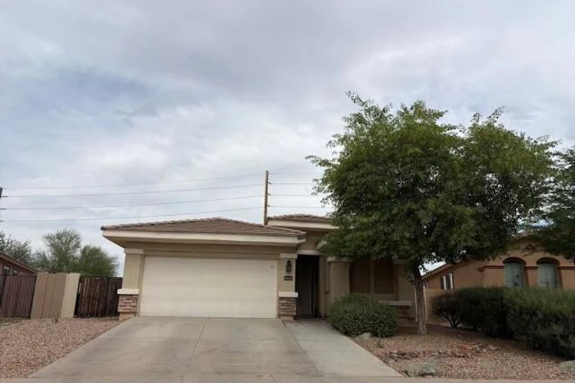 221 N 107th Dr