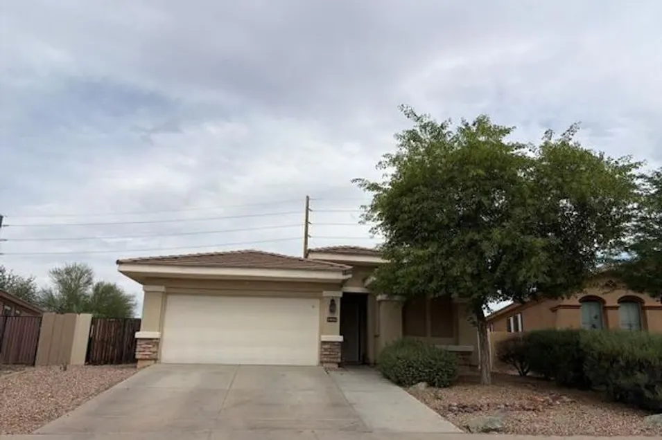 221 N 107th Dr Avondale, AZ 85323, Maricopa County