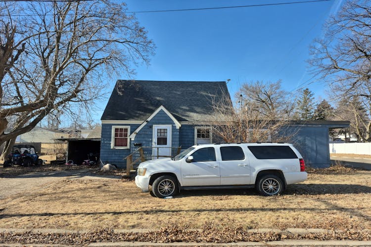 1302 Saint Joseph Avenue Albert Lea, MN 56007, Freeborn County