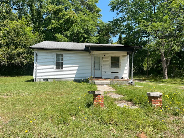 304 Tuskeegee Drive Laurinburg, NC 28352, Scotland County