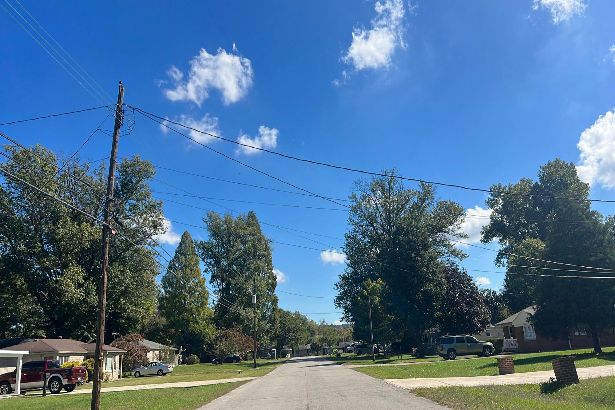 North Dr, Louisville, KY 40272