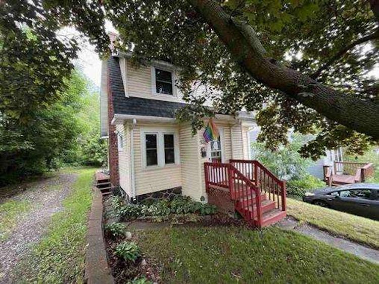 806 N 27th Ave W Duluth, MN 55806, St. Louis County