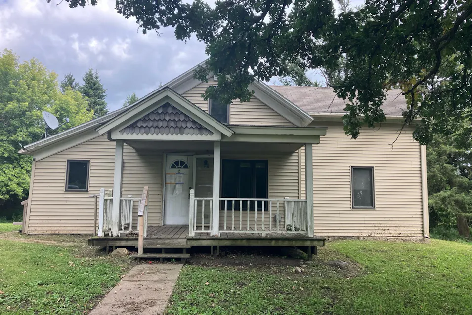 77451 275th St Clarks Grove, MN 56016, Freeborn County