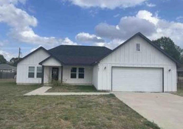 107 Tanglewood Dr Tool, TX 75143, Henderson County