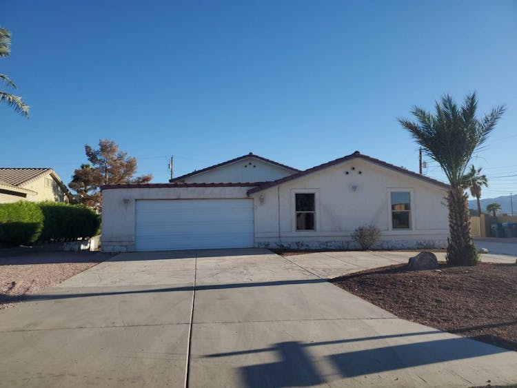 2070 Donner Bay Lake Havasu City, AZ 86406, Mohave County