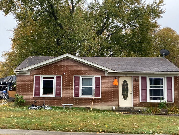 5706 Toebbe Lane Louisville, KY 40229, Jefferson County