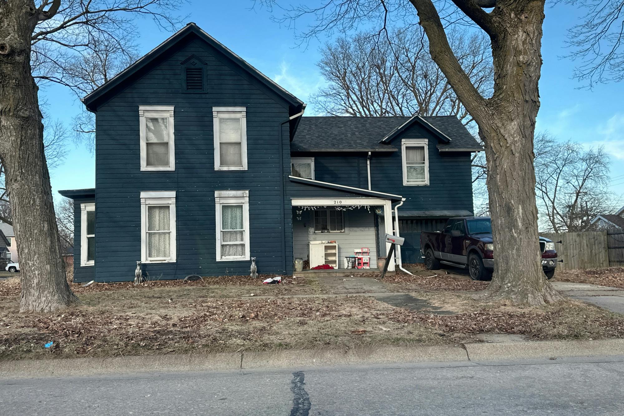 3rd St, Fairbury, IL 61739