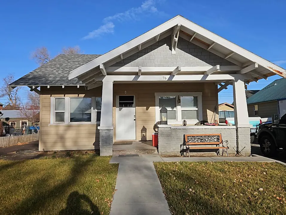 76 West Garfield Avenue Glenns Ferry, ID 83623, Elmore County