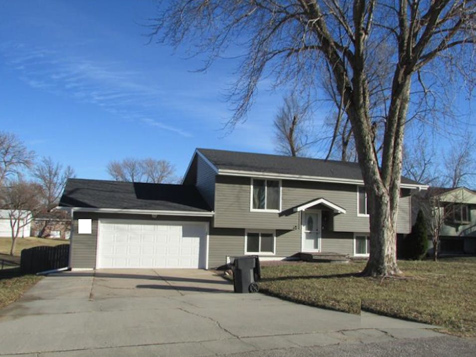 309 S 4th St Ceresco, NE 68017, Saunders County