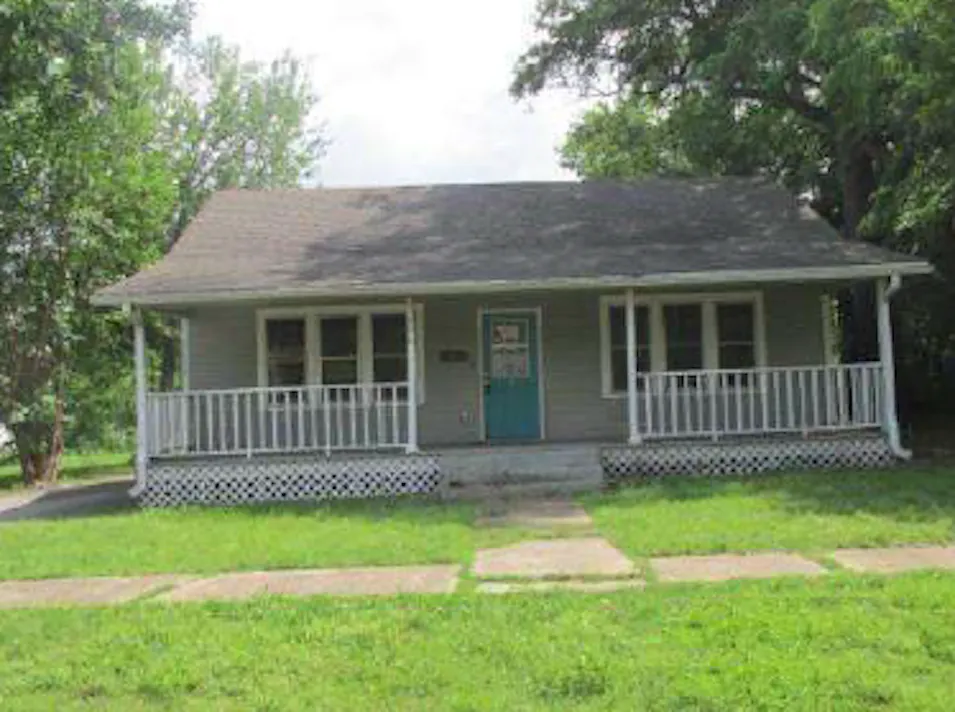 906 Holden Ave Newport, AR 72112, Jackson County