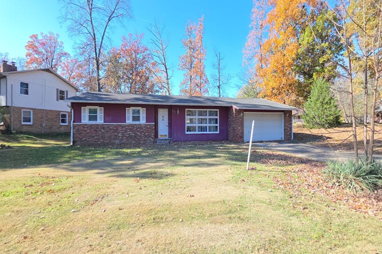 501 Country Club Lane Carterville, IL 62918, Williamson County