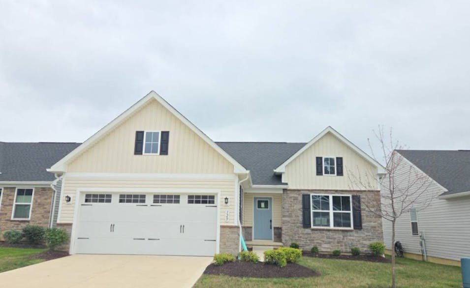 129 Eagle Circle Amherst, OH 44001, Lorain County