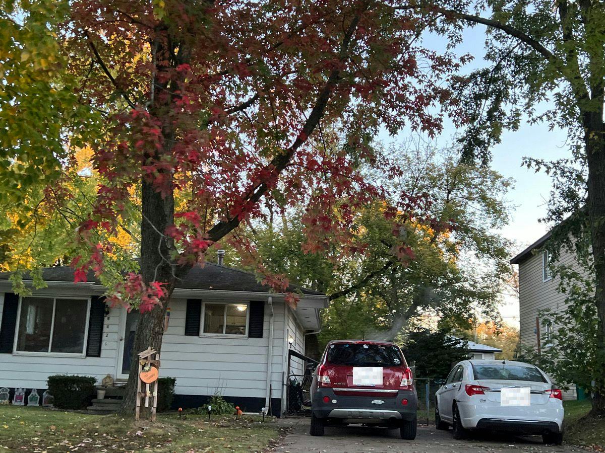 Cloverton Dr, Waterford, MI 48329