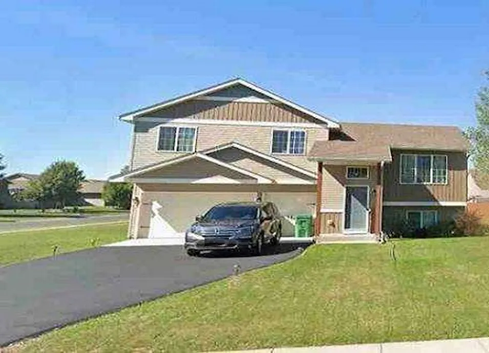 7507 Lannon Ave NE Otsego, MN 55301, Wright County