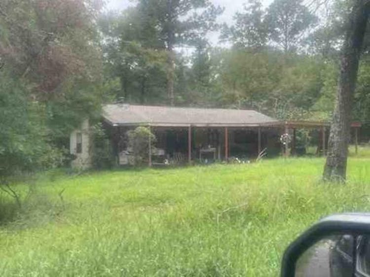 26 Hartley Ln Huntsville, TX 77320, Walker County