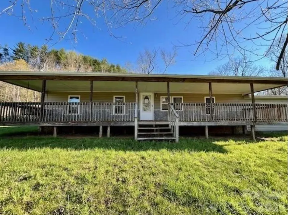 97 Oakland Drive Burnsville, NC 28714, Yancey County