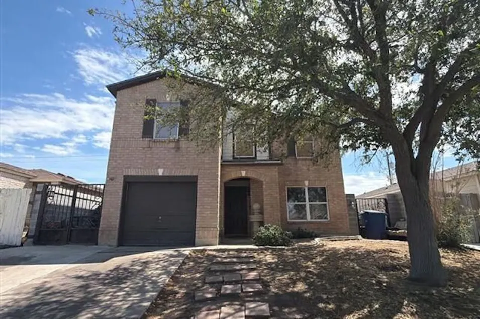 3305 Saint Kathryn Loop Laredo, TX 78046, Webb County