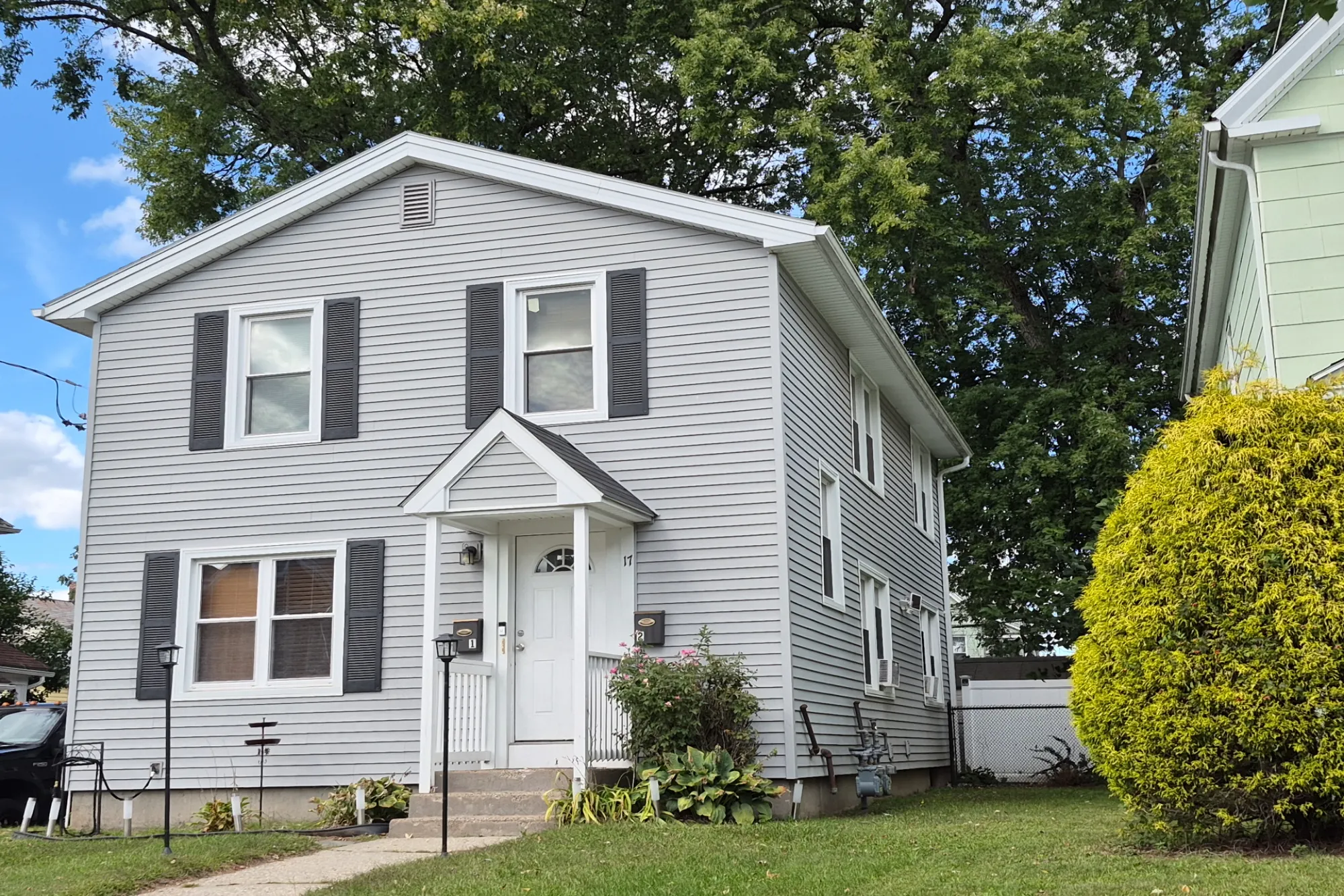 View St, Holyoke, MA 01040 #1