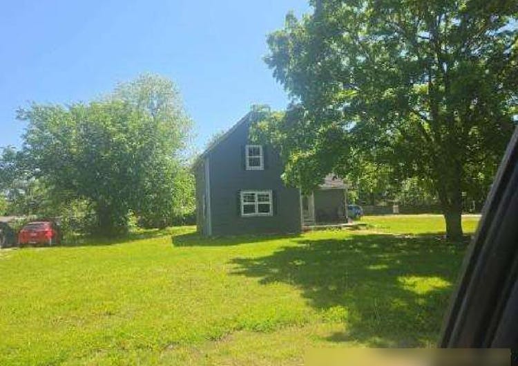 304 N Walnut St Douglass, KS 67039, Butler County