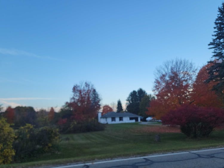 5412 Hollenbeck Rd Columbiaville, MI 48421, Lapeer County