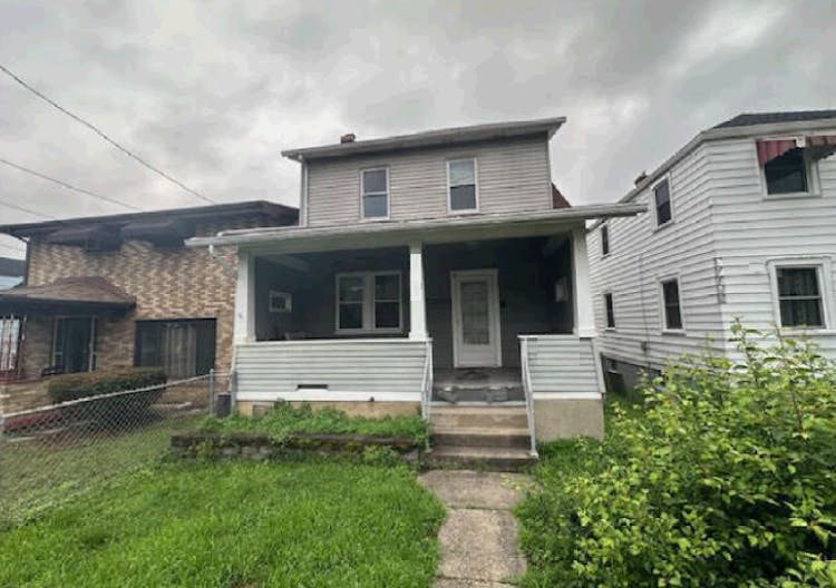 102 State St Mc Kees Rocks, PA 15136, Allegheny County