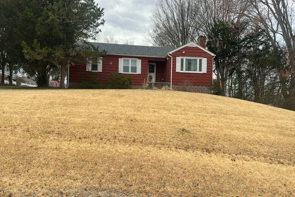 12 Omar St Seymour, CT 06483, New Haven County