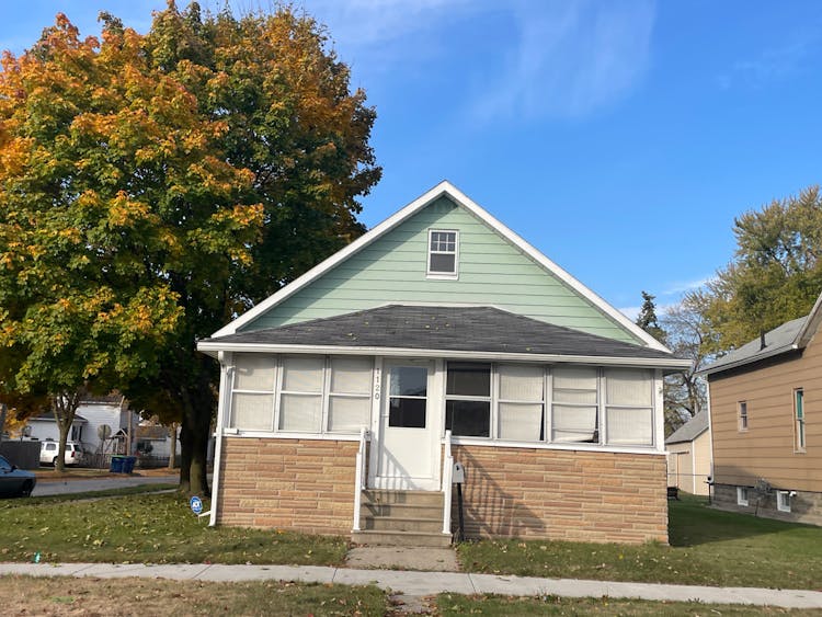 1120 Jennison St Bay City, MI 48708, Bay County