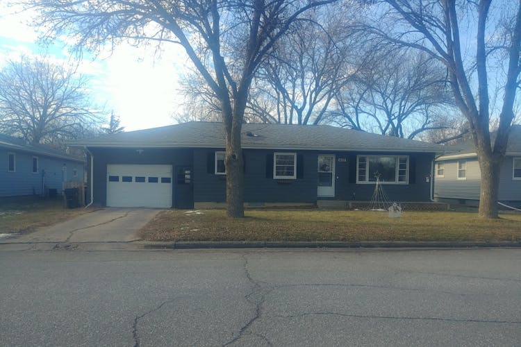 410 Lawrence St Marshall, MN 56258, Lyon County