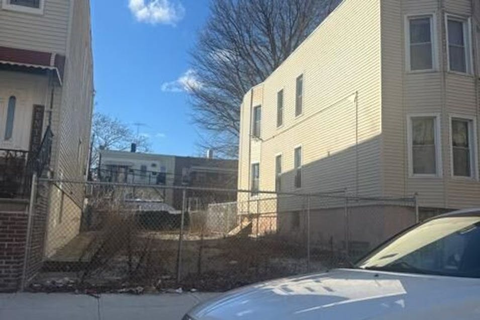 1923 Barnes Avenue Bronx, NY 10462, Bronx County