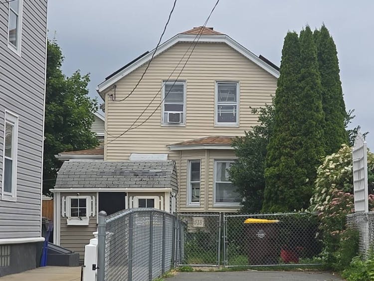 518 Snell Street Fall River, MA 02721, Bristol County