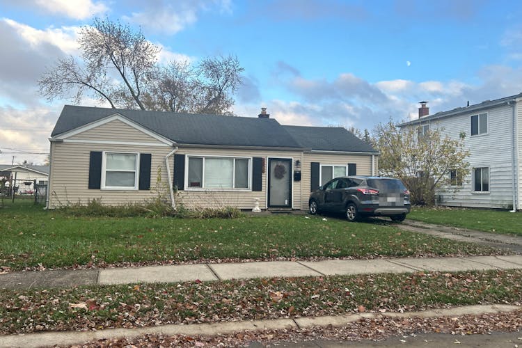 26710 Kathy St Roseville, MI 48066, Macomb County