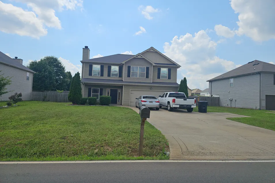 2348 Pea Ridge Rd. Clarksville, TN 37040, Montgomery County