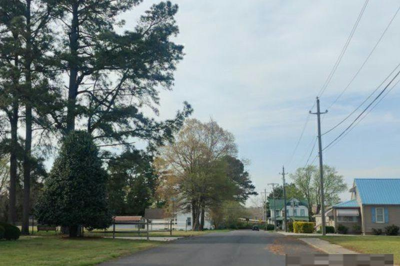 Taylor St, Sharptown, MD 21861