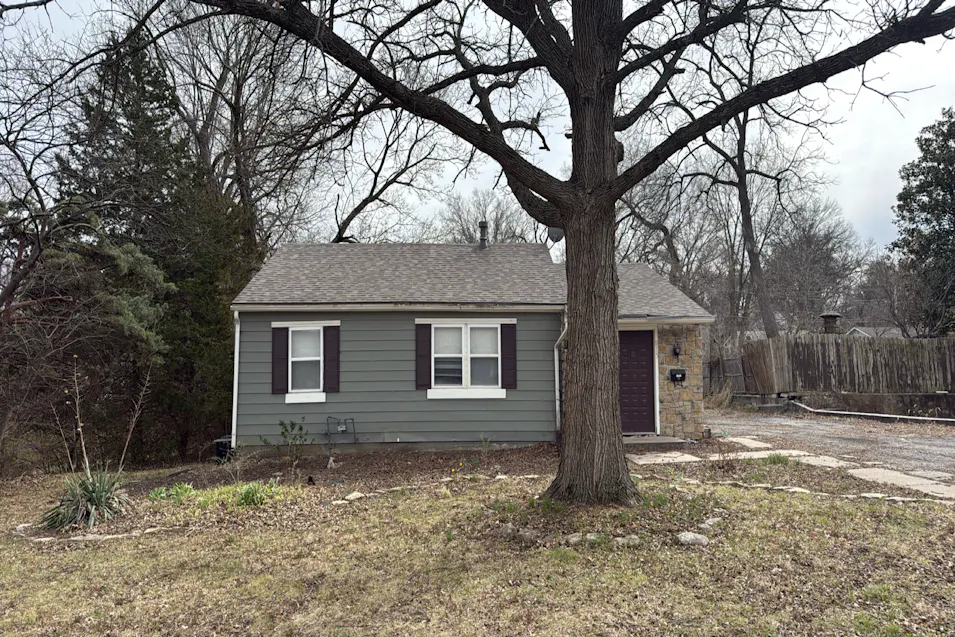 815 E Devon St Independence, MO 64055, Jackson County