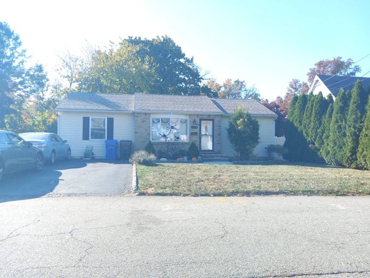 129 Grant Ave Fords, NJ 08863, Middlesex County