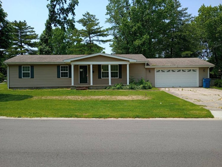 1311 Whisper Way Benton, IL 62812, Franklin County