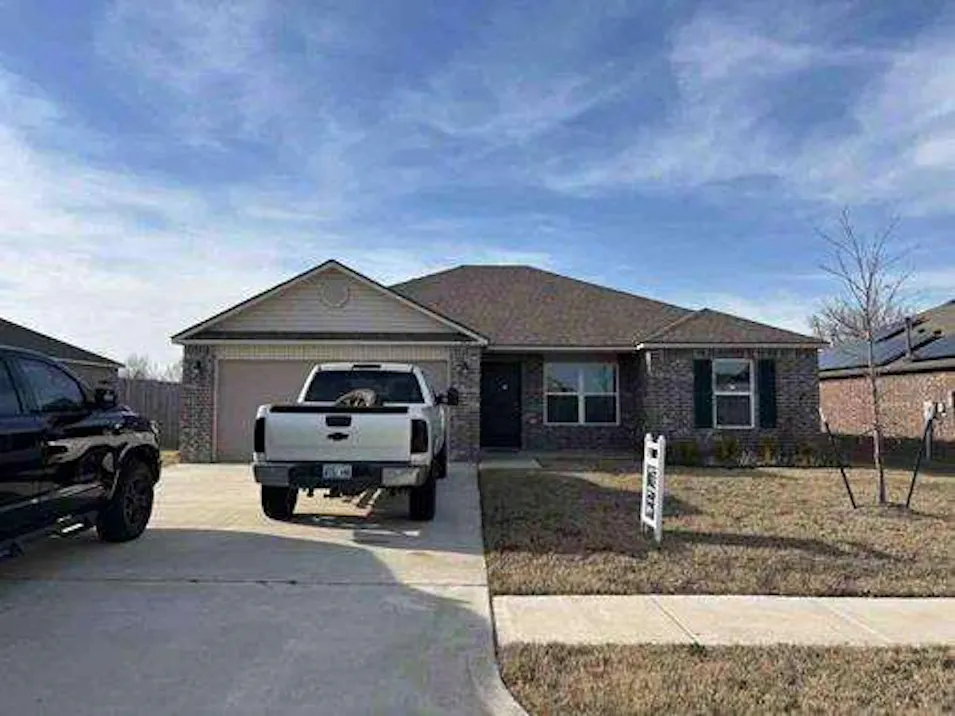 695 Foxtail Dr Newcastle, OK 73065, McClain County