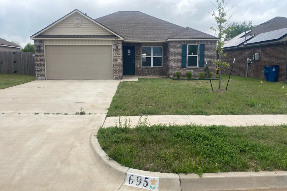 695 Foxtail Dr Newcastle, OK 73065, McClain County